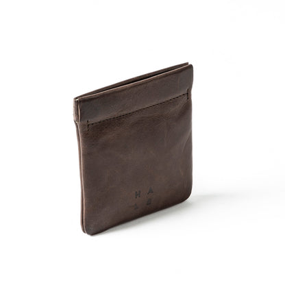 TRÖNNINGE Coin Case Mörkbrun