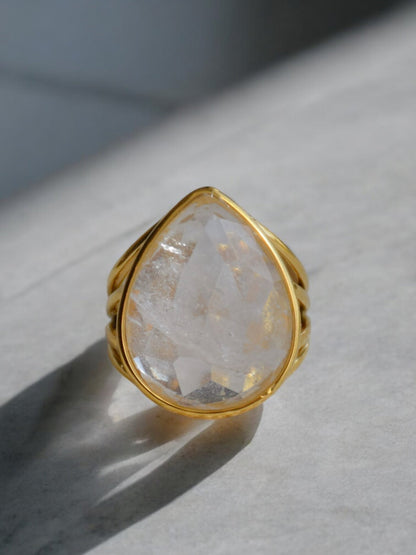 Clear quartz beauty ring